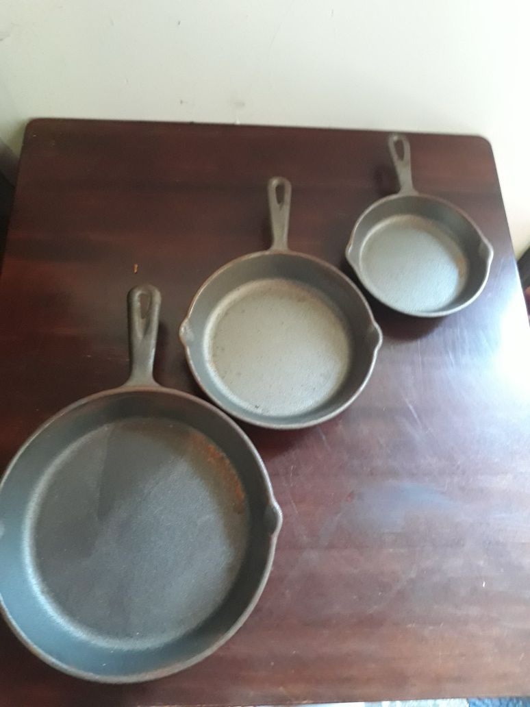 Set of 3 cast iron skillets - Korea Classic