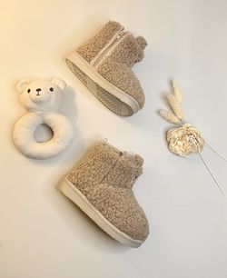 Cozy Baby Shoes/Slippers Beige Plush Teddy Bear Fluffy for Toddlers (available Size 5 and 6)