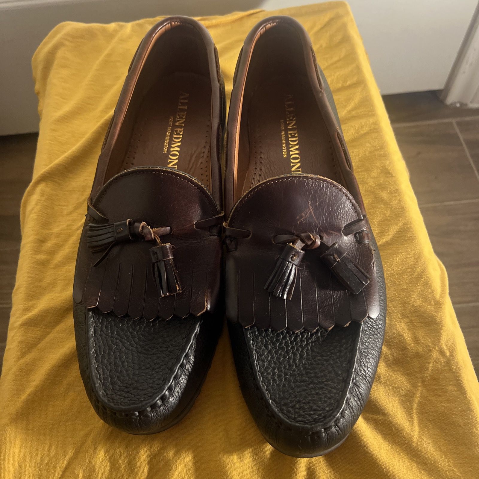 Allen Edmonds Port Washington Nashua Kiltie Tassel Loafer Black Brown The One about the Allen Edmonds Nashua Tassel Loafer  main image 4