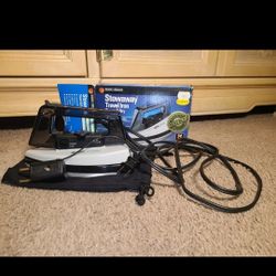 Black & Decker Stowaway Travel Iron Steam & Dry F56G Dual Voltage Folding Handle