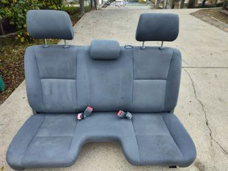 2007 Toyota Tacoma Seats and Driver's Seatbelt