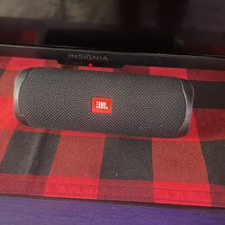 JBL Bluetooth Speaker – Loud & Clear