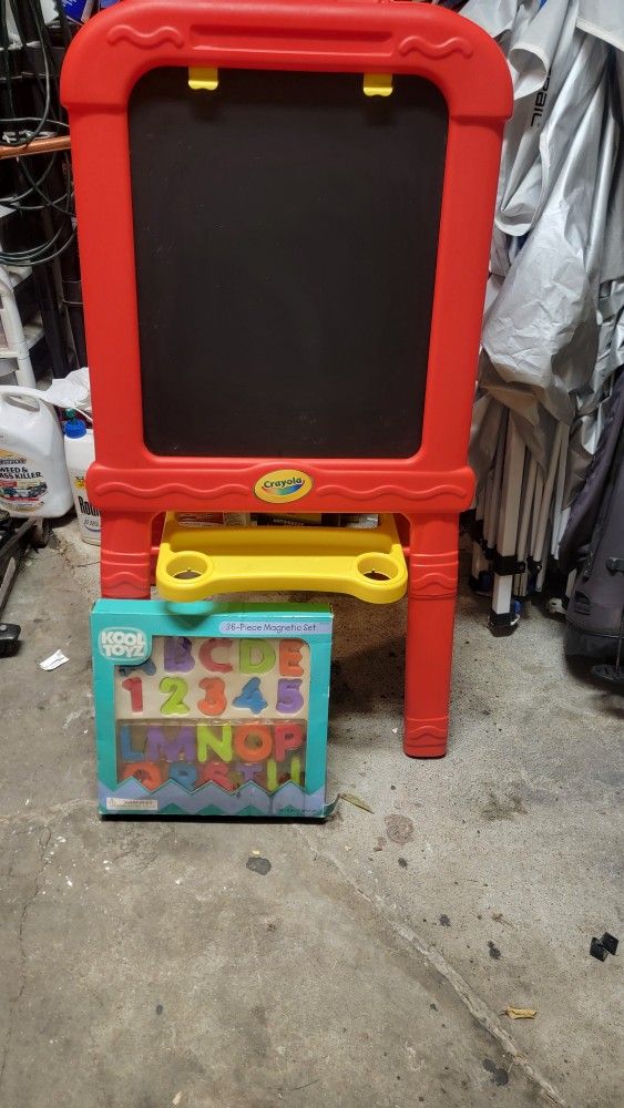 36 Pieces Magnetic Abcs And Board To Wright