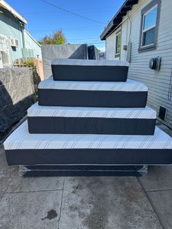 Memory Foam Mattress on sale.  Queen size Memory Foam 12"   new mattress in a plastic sealed