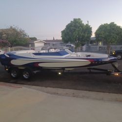 2004 Lightning custom boat Run about