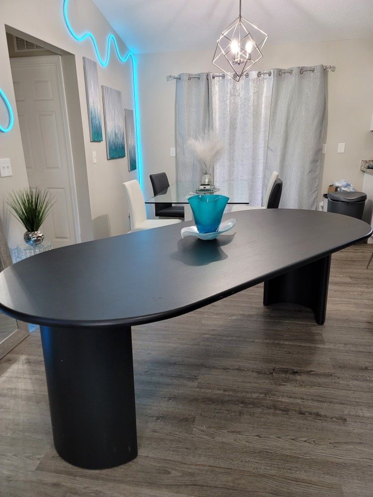 Black Acacia Oval Dinning Table