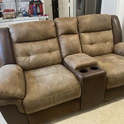 SOFA RECLINABLE DE DOS PLAZAS— GRAN REBAJA