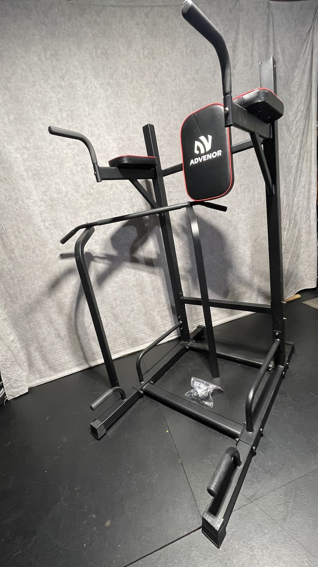 ADVENOR PPOWER TOWER DIP STATION PULL UP BAR