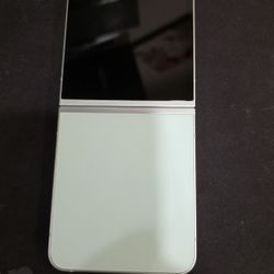 Samsung Galaxy Z Flip 6 Factory Unlocked