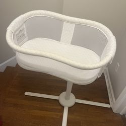 HALO Bassinest Swivel Sleeper