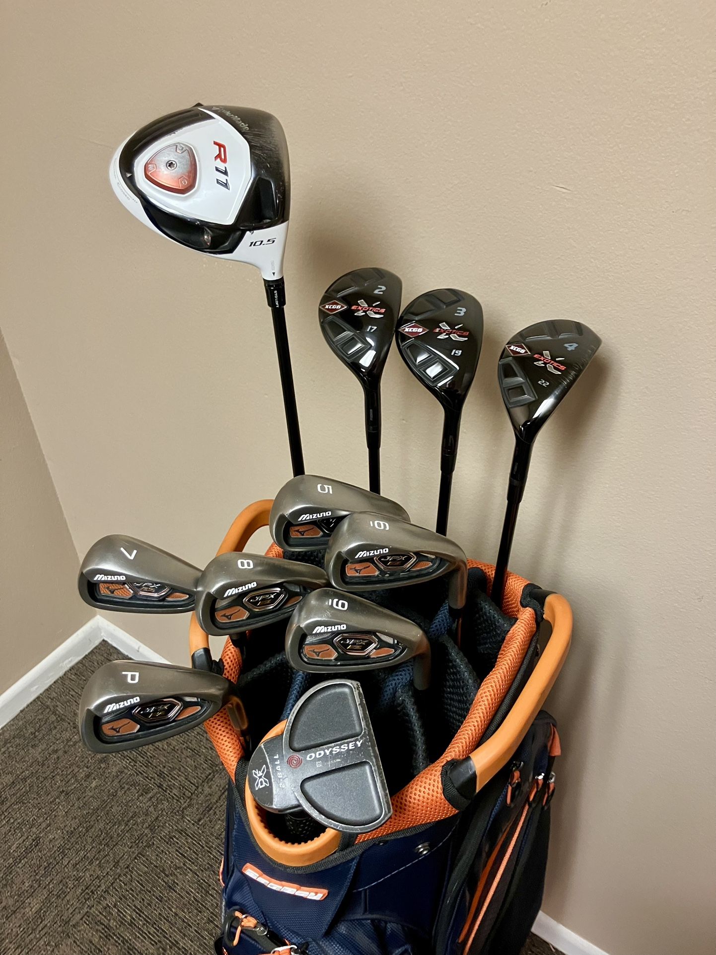 TaylorMade Mizuno Golf Clubs Set Mint!