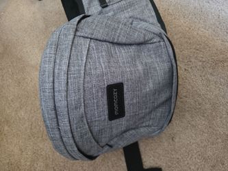 MomCozy baby carrier and other pillows CLEAN