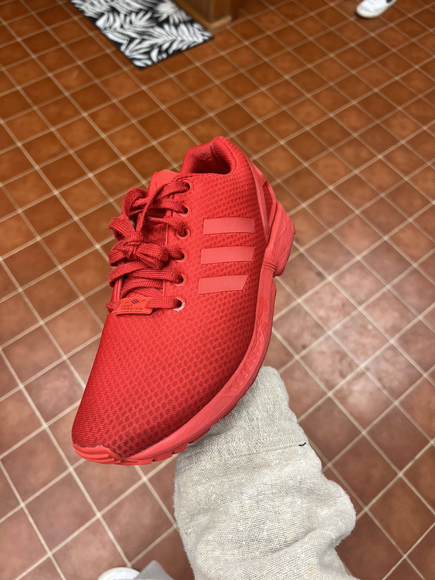 〜あか〜 Adidas ZX Flux Men's Size 8 for Sale in Glassboro, NJ - OfferUp