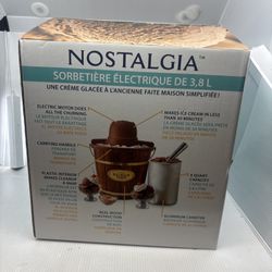 NOSTALGIA Electric Ice Cream Maker 4Quart Old Fashioned Soft Ice Cream Machine
