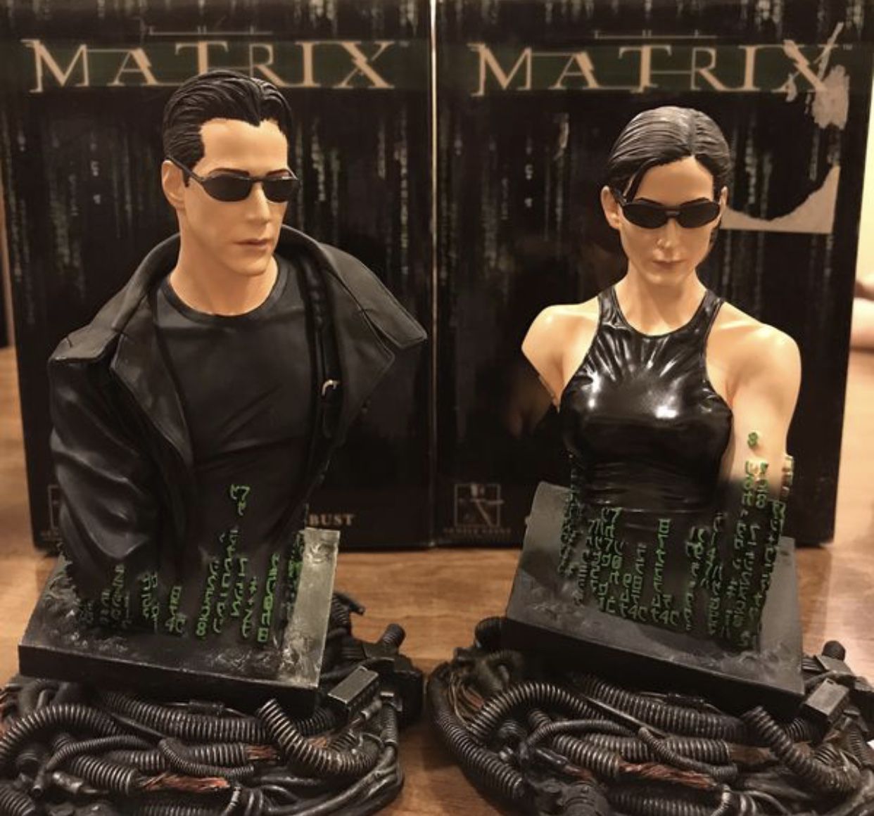 THE MATRIX BUST GENTLE GIANT STATUE NEO AND TRINITY COLLECTIBLES