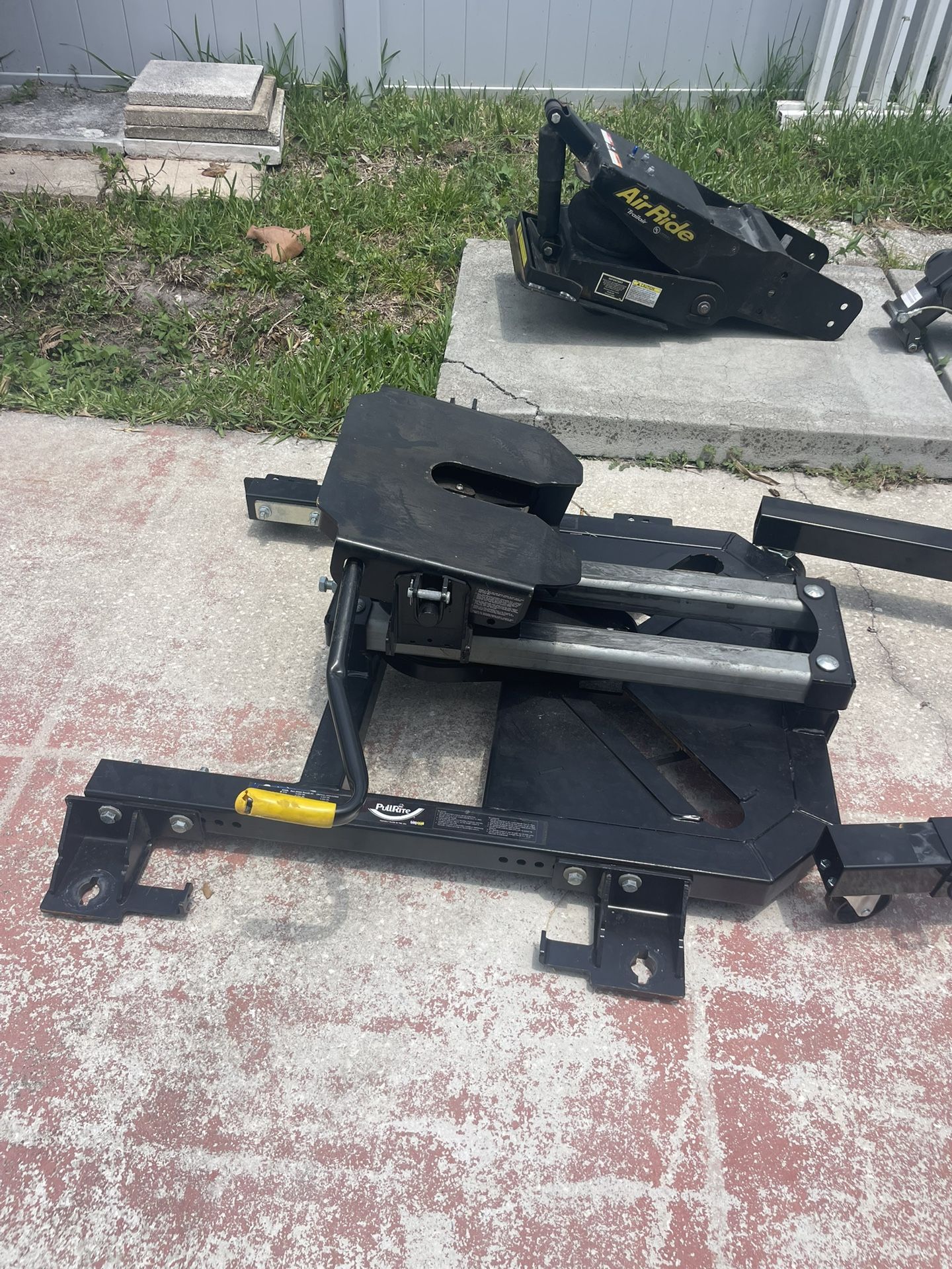 Pullrite 24K Superslide 5th Wheel