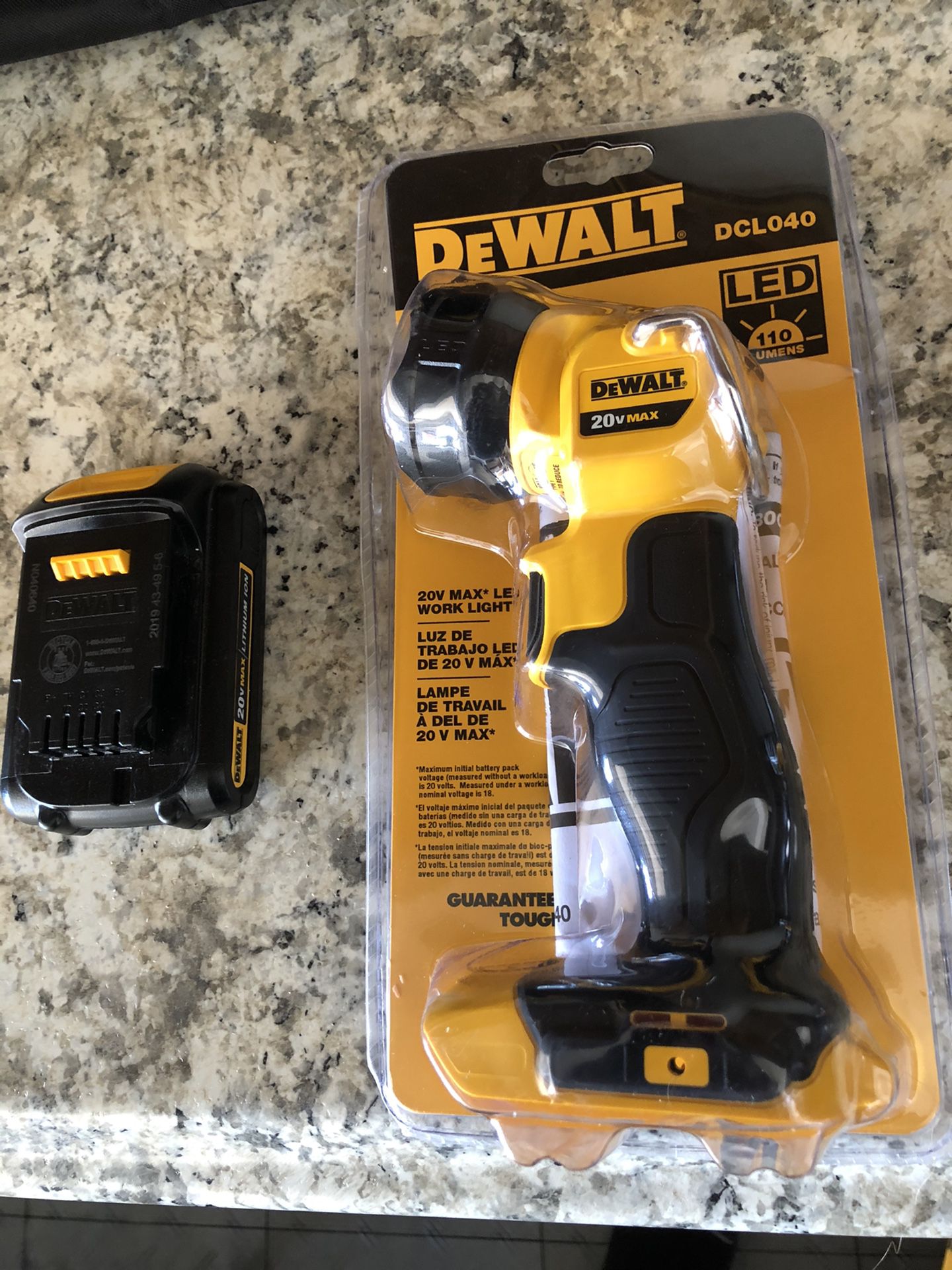 DeWalt 20v Flashlight With Battery