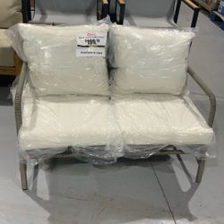 Granby Padded Wicker Loveseat 