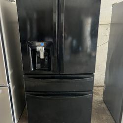 Black 4 Door Refrigerator / Refrigerador 4 Puertas