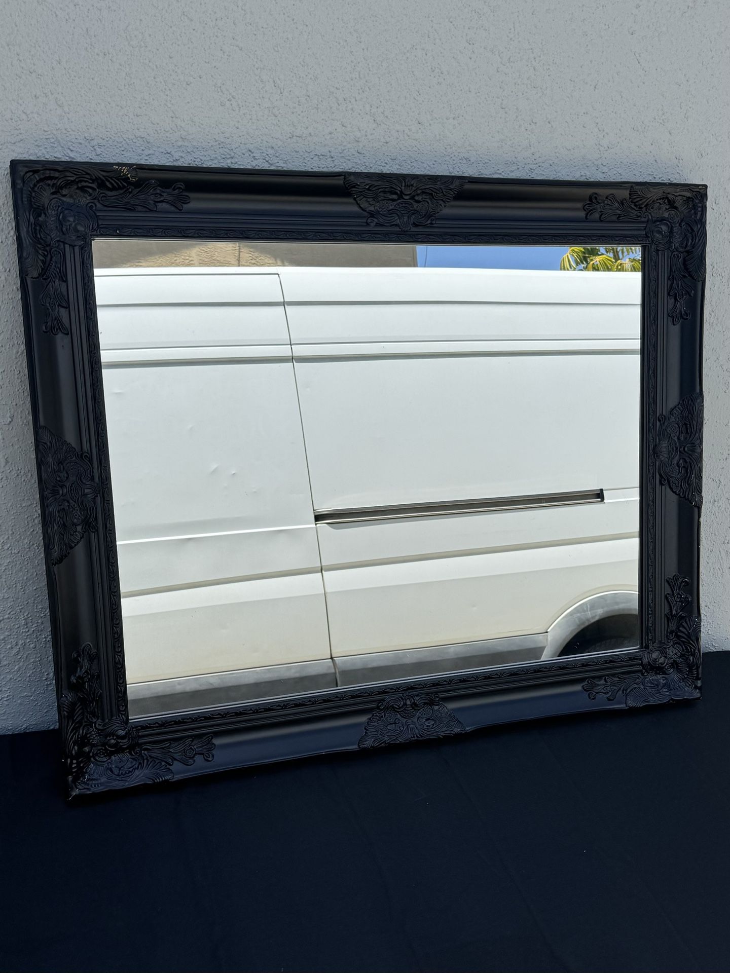 Vintage Ornate Black Wall Mirror – Decorative Frame