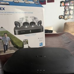 DVR LOREX con 4 camaras 