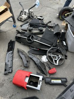 SLS AMG Parts Hood Trunk Interior Red Internal Parts