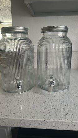 Glass pitchers