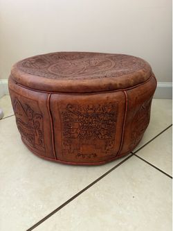 PUFF CHAIR Genuine leather