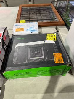 SaleSumo VIVOSUN 2-in-1 Grow Light and air Circulation System