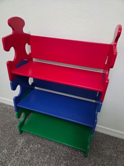 Cute book shelf!