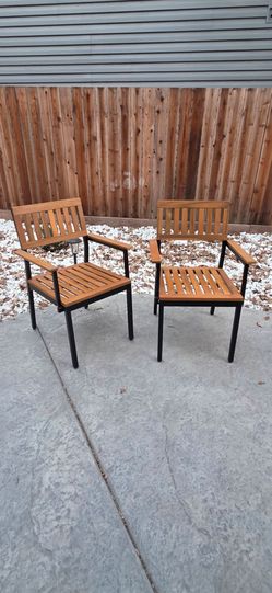 NEW Set of 2 Outdoor Patio Chairs – Wood & Black Metal