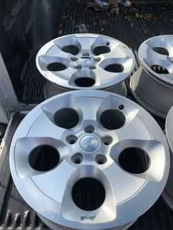 Jeep Wrangler Rubicon Sahara Oem Wheels