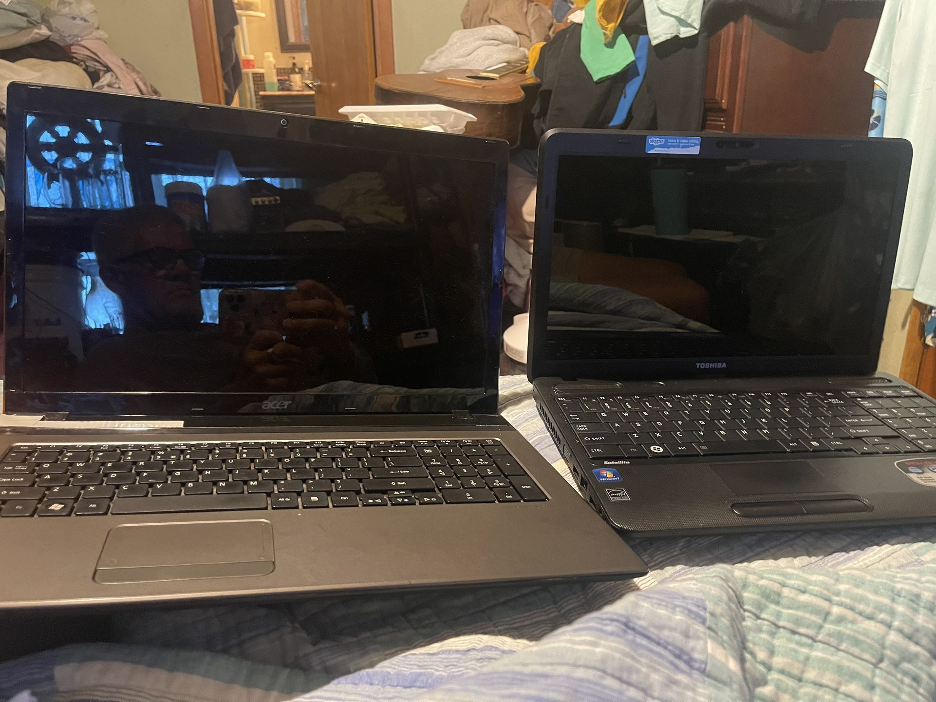 Four Laptops Came Out Of Storage Unit. No Nothing About Them. Do Not Have Power Supplies.