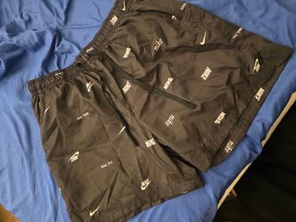 Nike swimtrunks size L