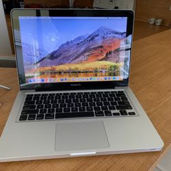 Apple MacBook Pro i5 