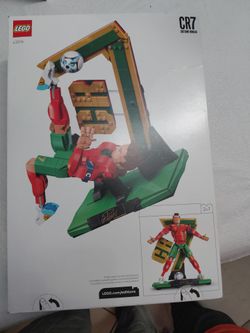 LEGO #43016 Editions Fifa World Cup Soccer Portugal  Cristiano Ronaldo CR7 Highlights , 854 Pieces BRAND NEW!! New Sealed Box!!