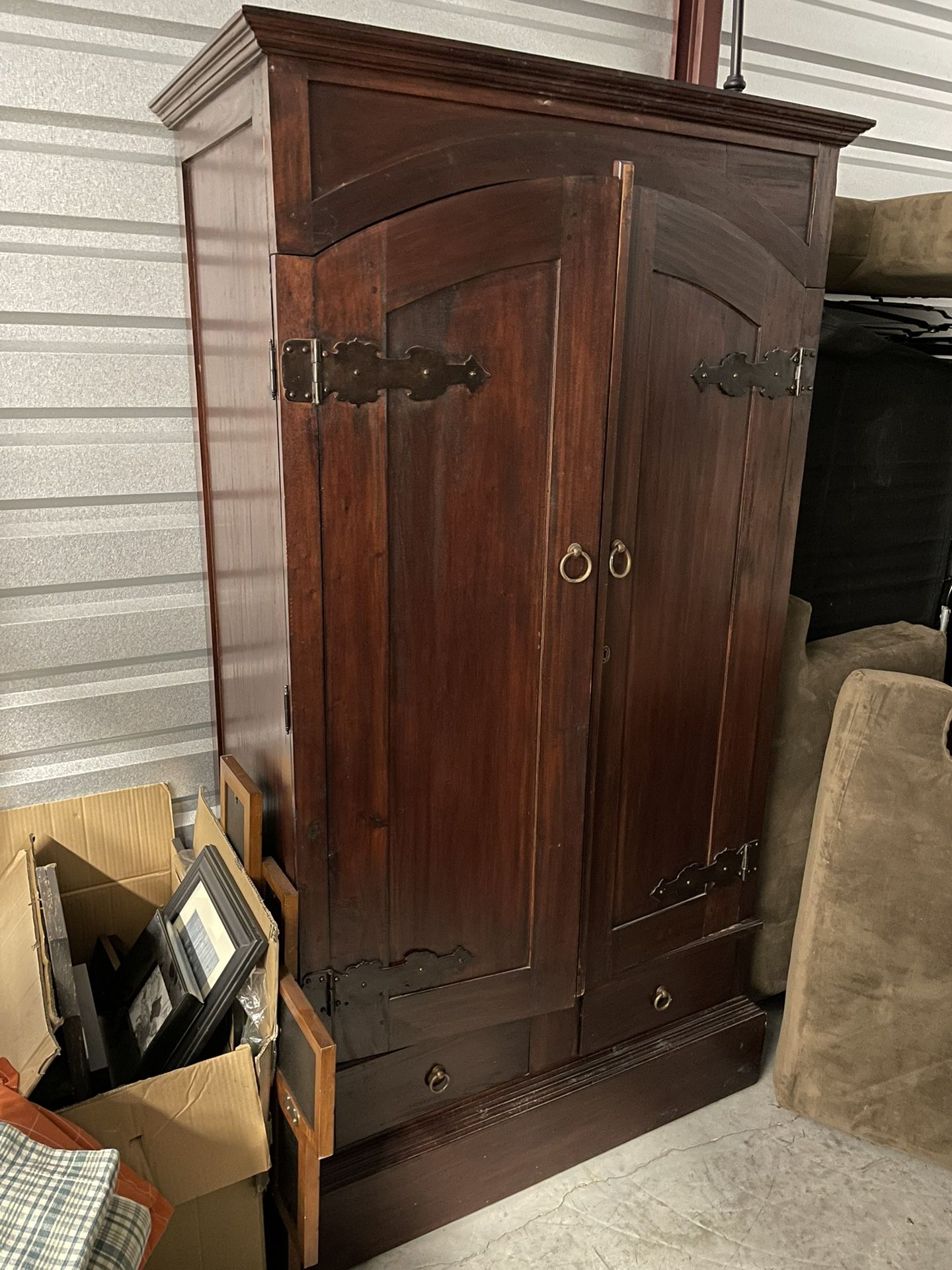 Armoire