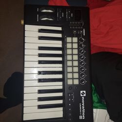 Novation LAUNCHkey Keyboard