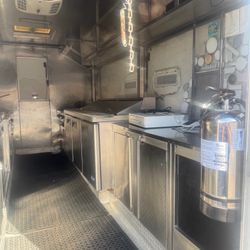 Food trailer
