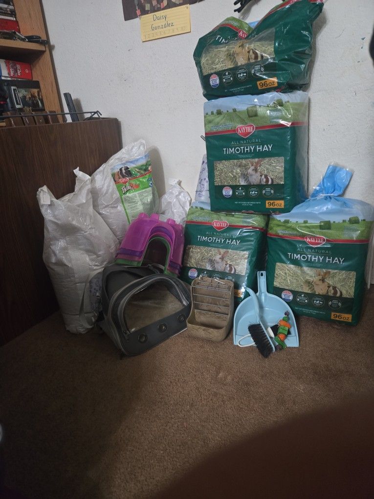 Guinie Pig Food And Supplies !!$50!!