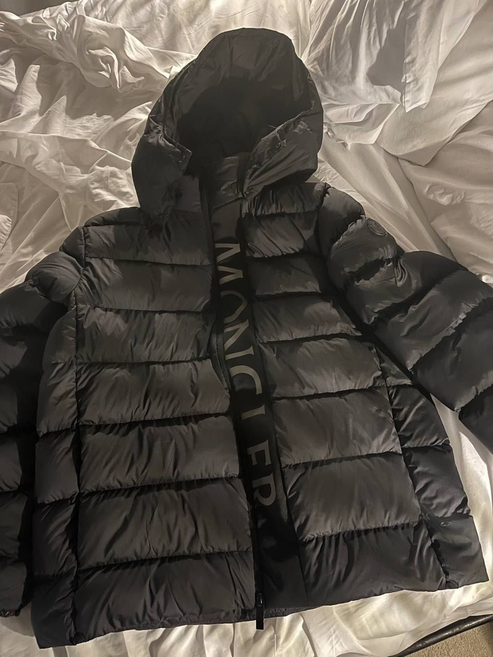 Moncler Men's Black Ume Reflective Logo Short Down Puffer Jacket Size 3