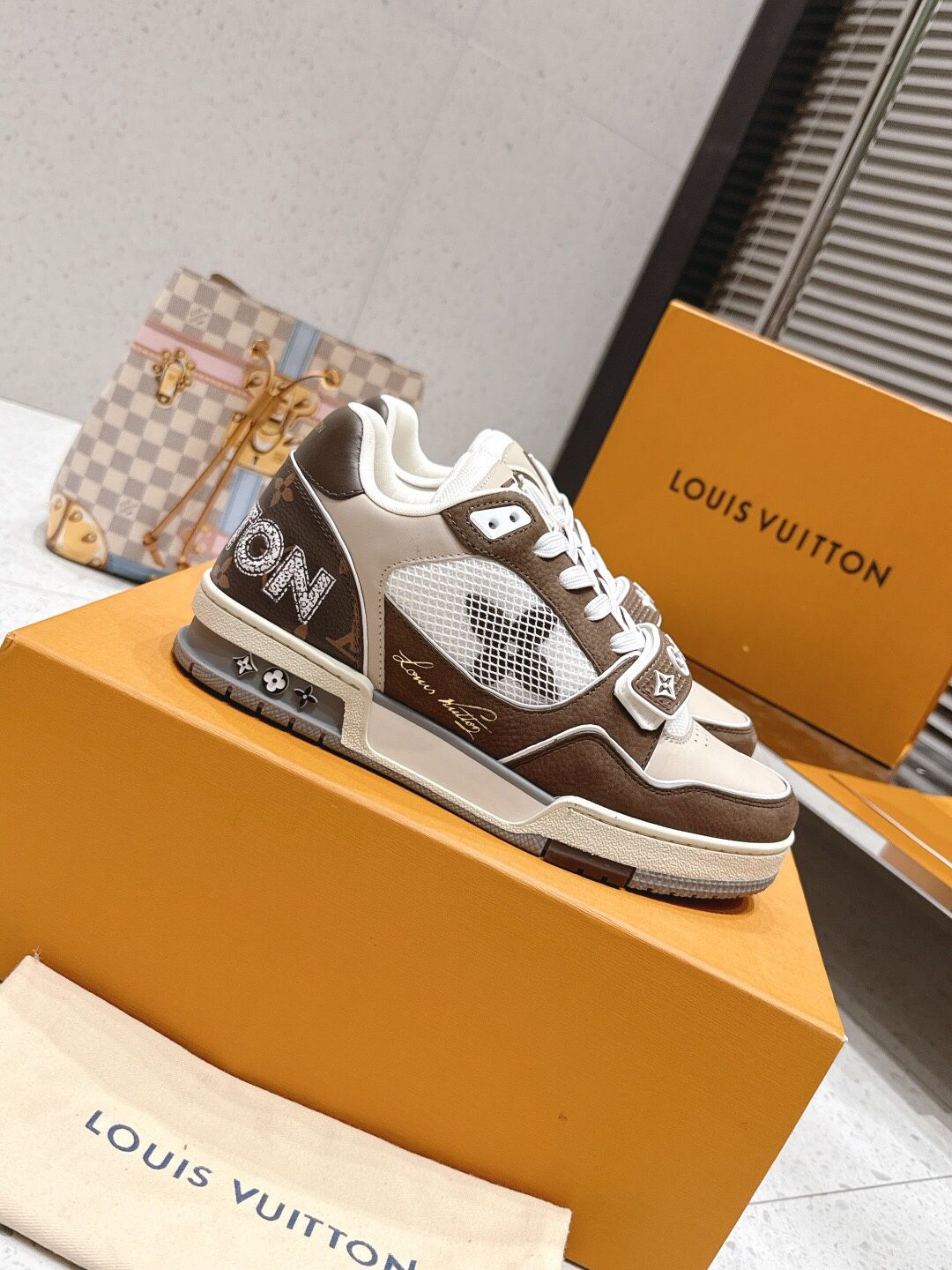 Louis Vuitton Men’s Sneaker With Box 2025 New