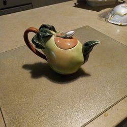 TEA POT