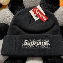 Supreme embroidery beanie