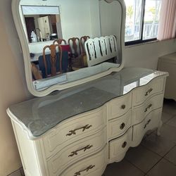 White And Gold Wood Bedroom Set