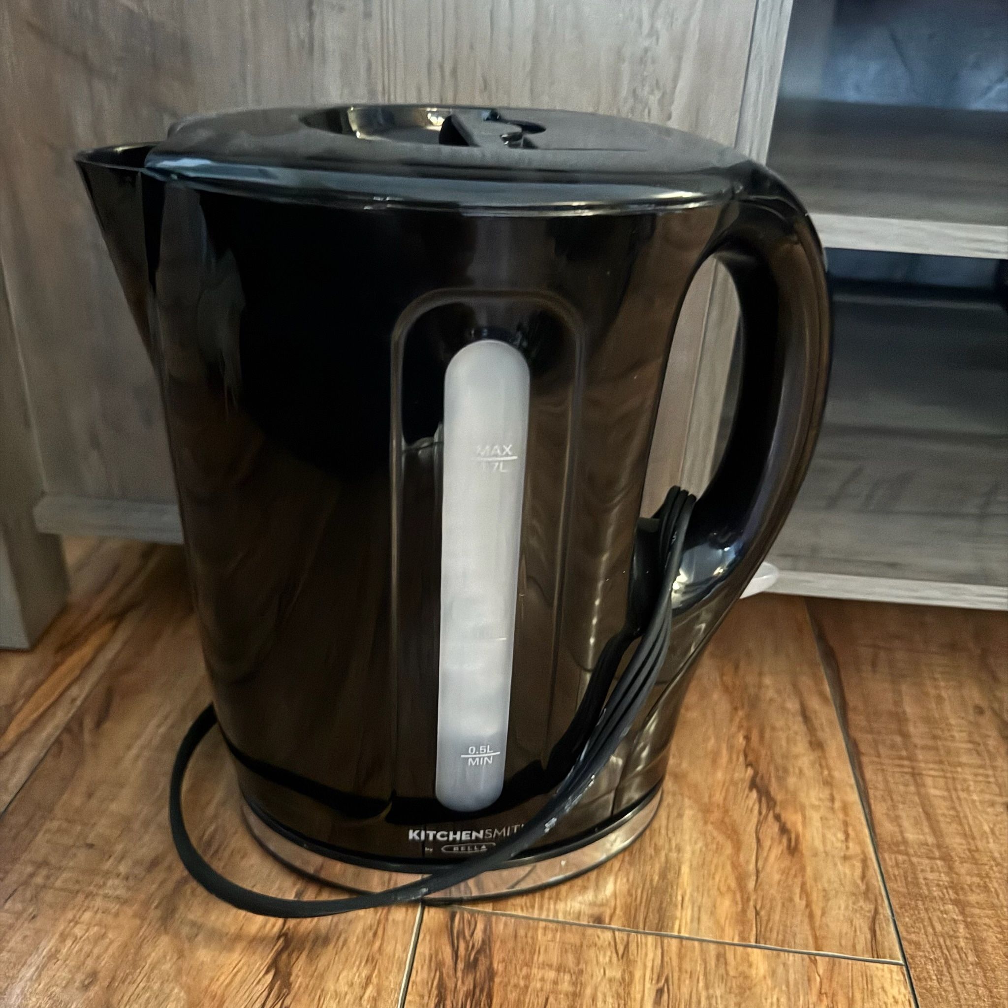 Kitchen Smith by Bella 1.7L Electric Tea Hot Water Heater Kettle Auto Shut Off