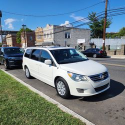 2012 Volkswagen Routan