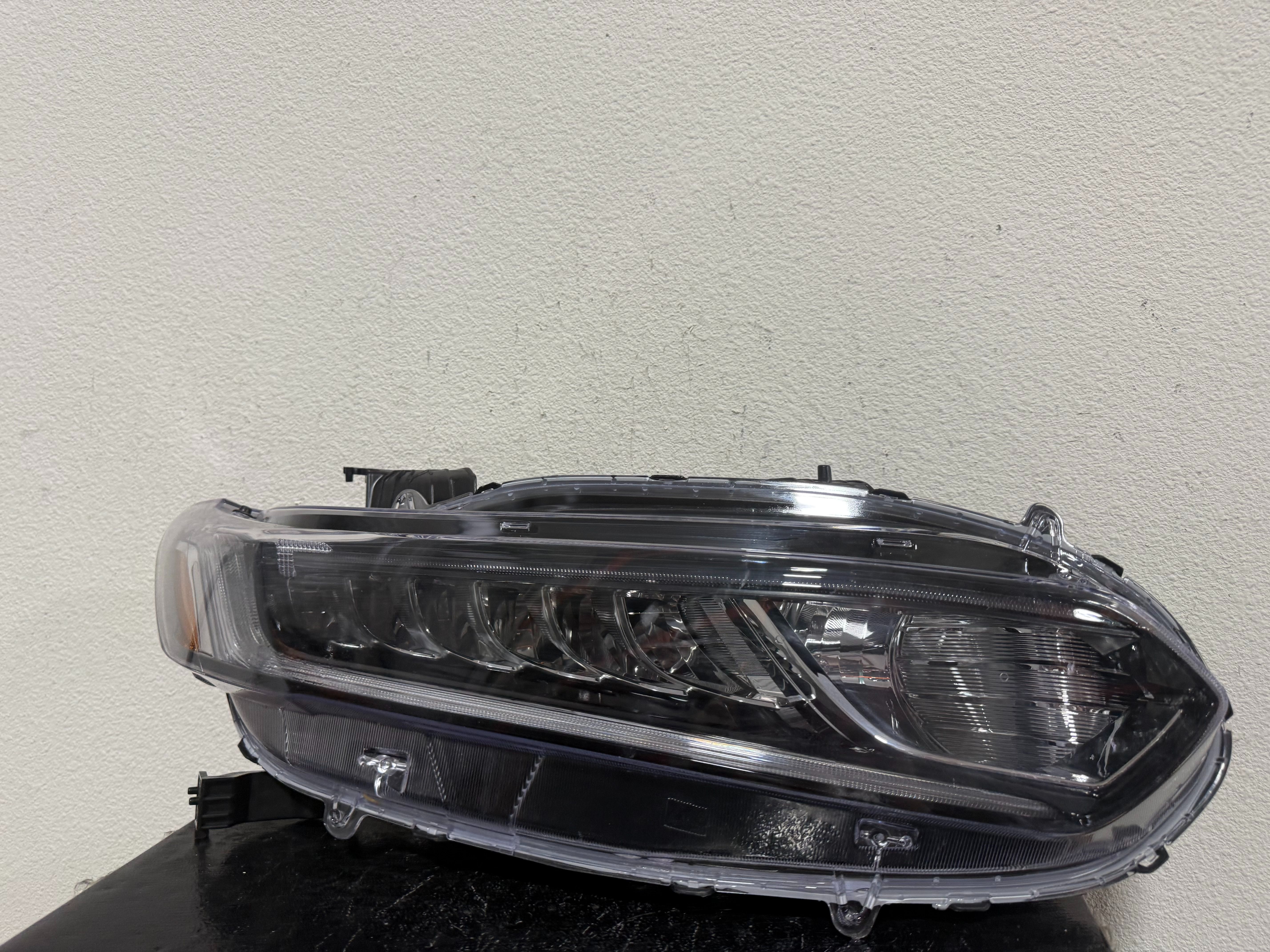 HONDA ACCORD RIGHT HEADLIGHT 2020