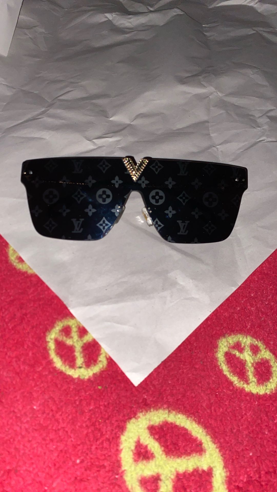 Louis Vuitton Shades Good For Vacation Or Fashion 100% Real