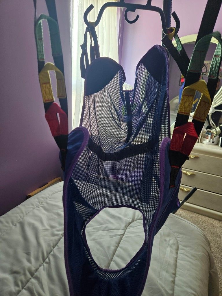 Hydraulic Lift With Full Body Mesh Sling